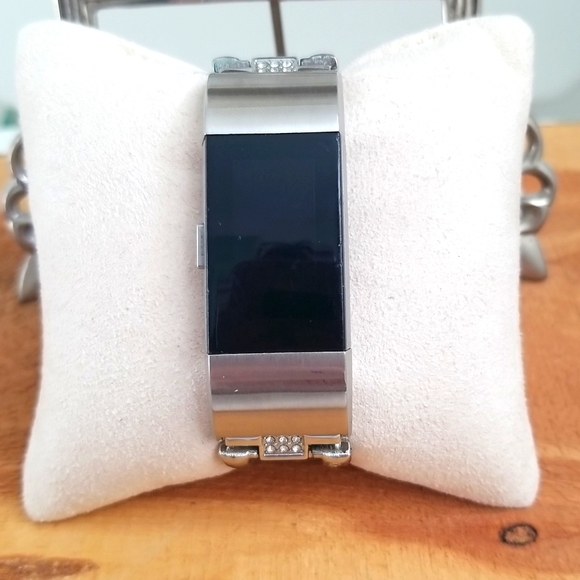 Fitbit Charge 2 Bundle With 7 Interchangeable Bands and USB Charger. - Picture 3 of 16